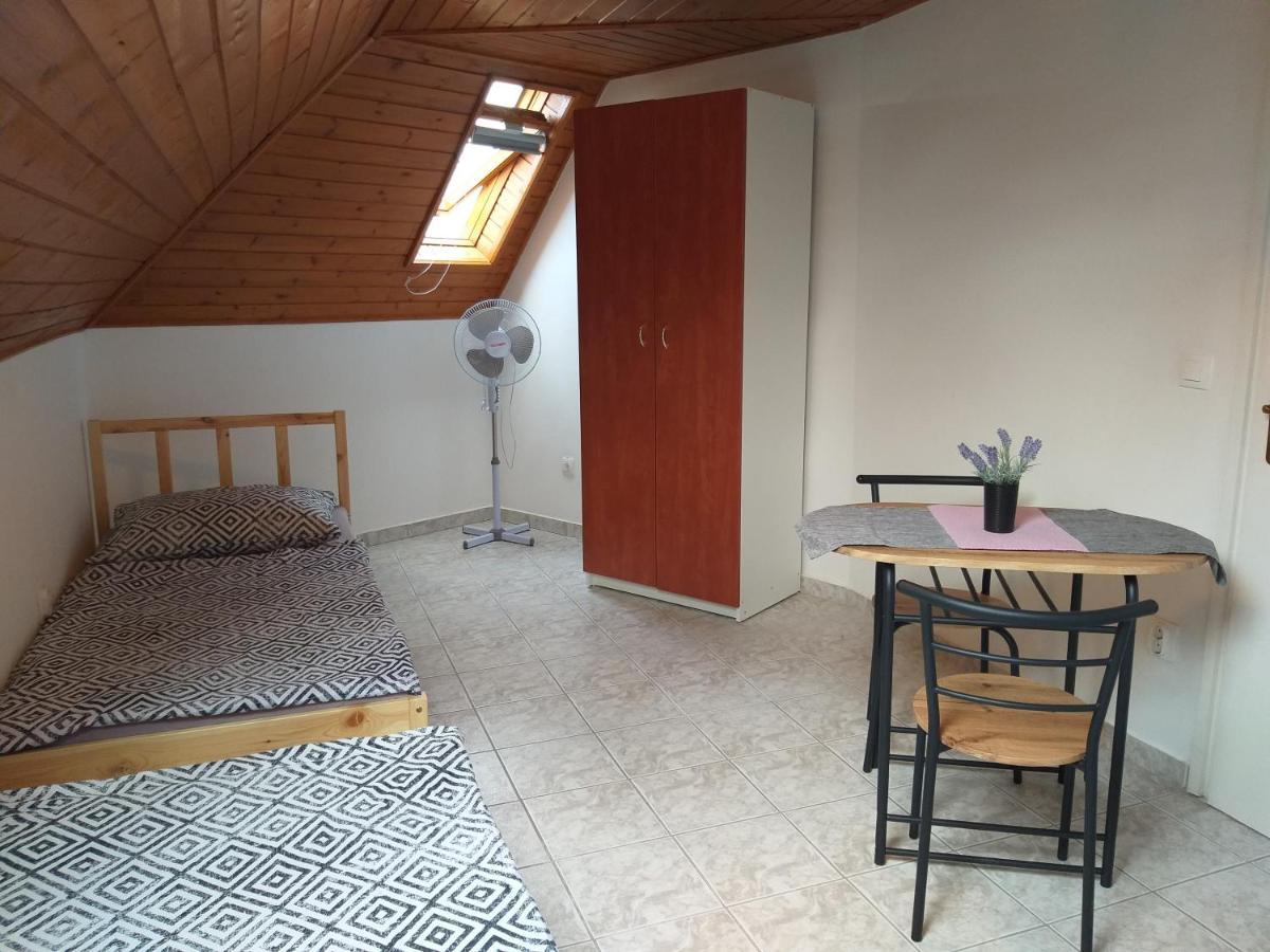 Azure House Aparthotel Keszthely Luaran gambar