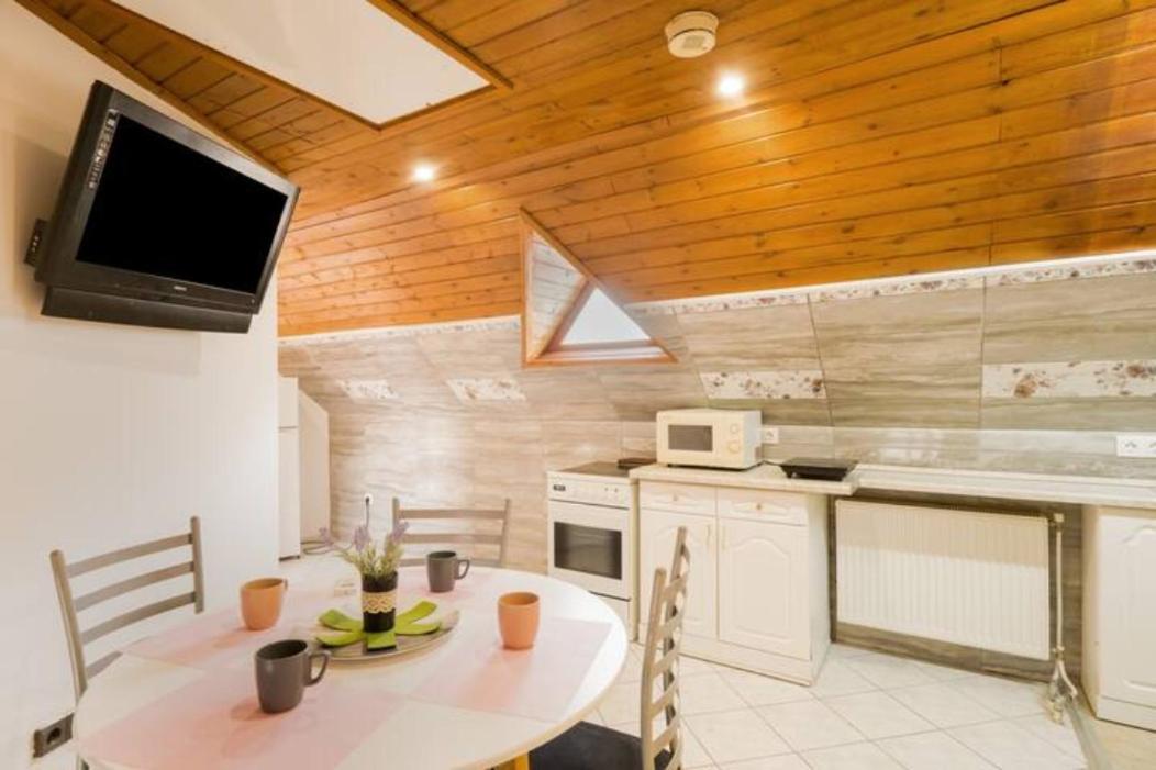 Azure House Aparthotel Keszthely Luaran gambar