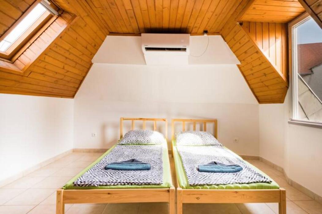 Azure House Aparthotel Keszthely Luaran gambar