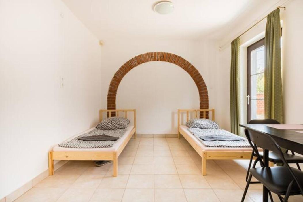 Azure House Aparthotel Keszthely Luaran gambar