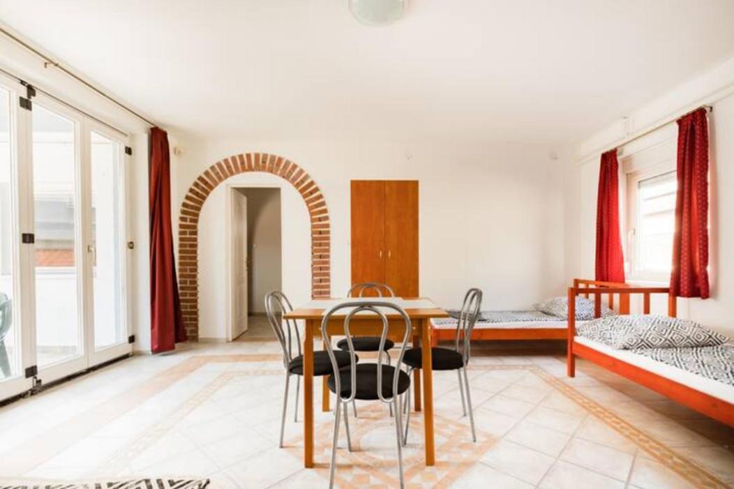 Azure House Aparthotel Keszthely Luaran gambar